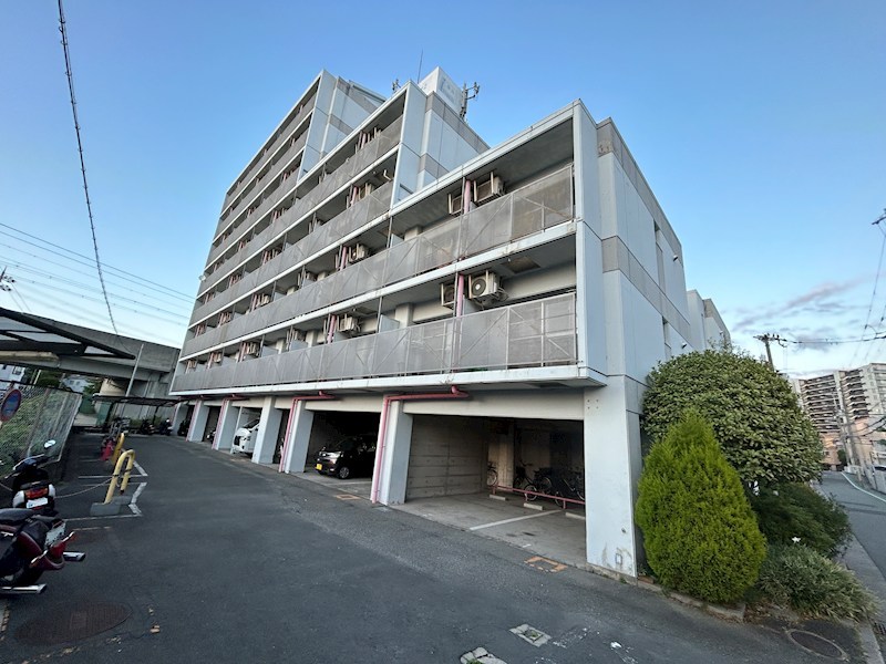 キューブ塚口 外観
