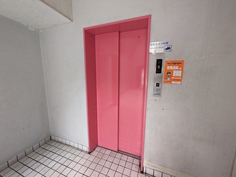 キューブ塚口 ロビー
