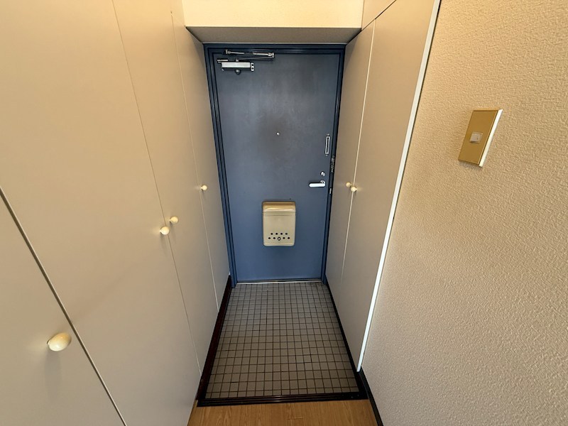 キューブ塚口 玄関