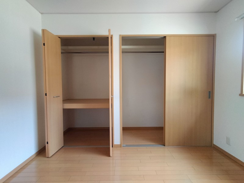 兵庫県尼崎市次屋１丁目 収納