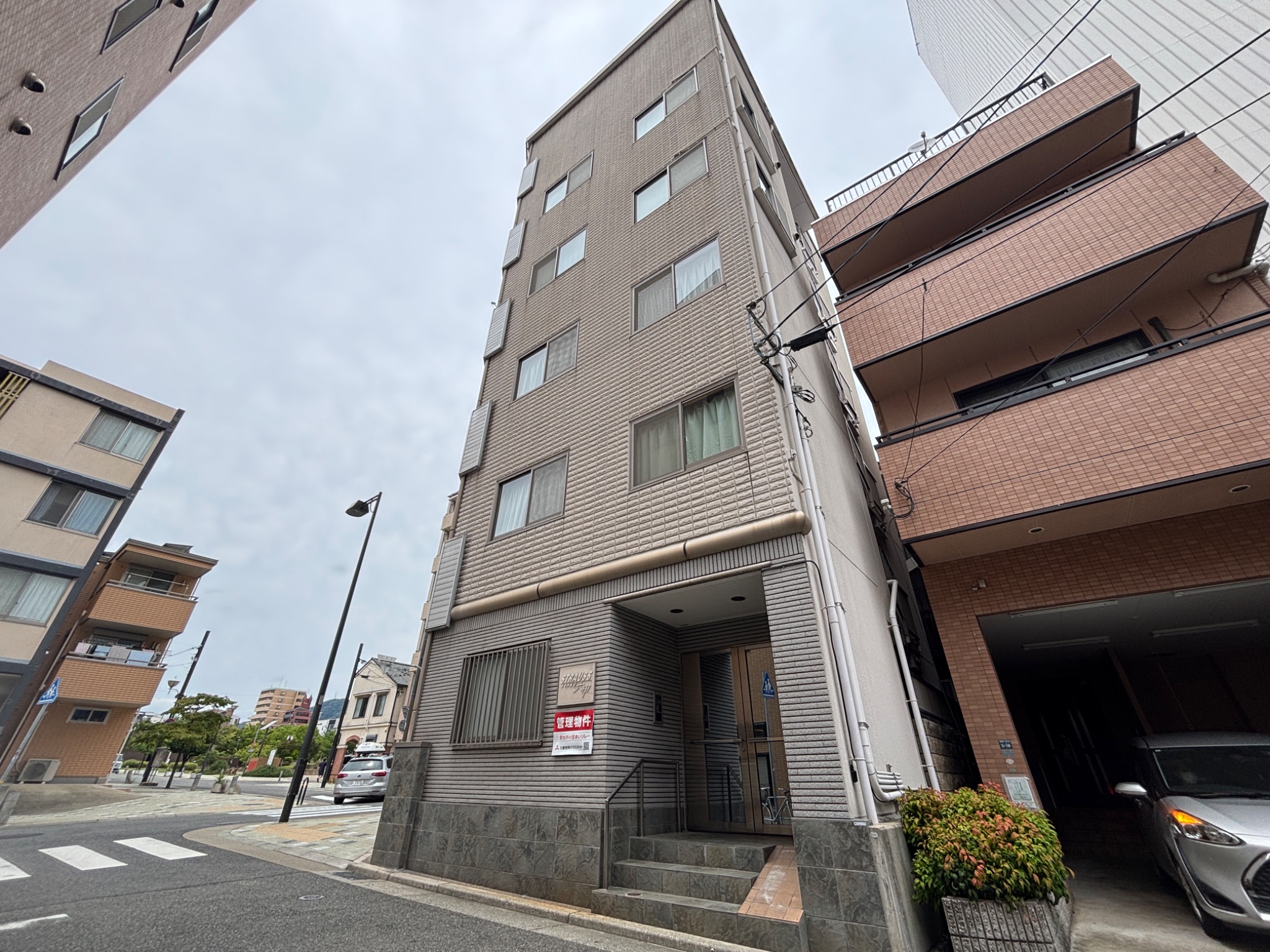 STRAUSS六甲 外観