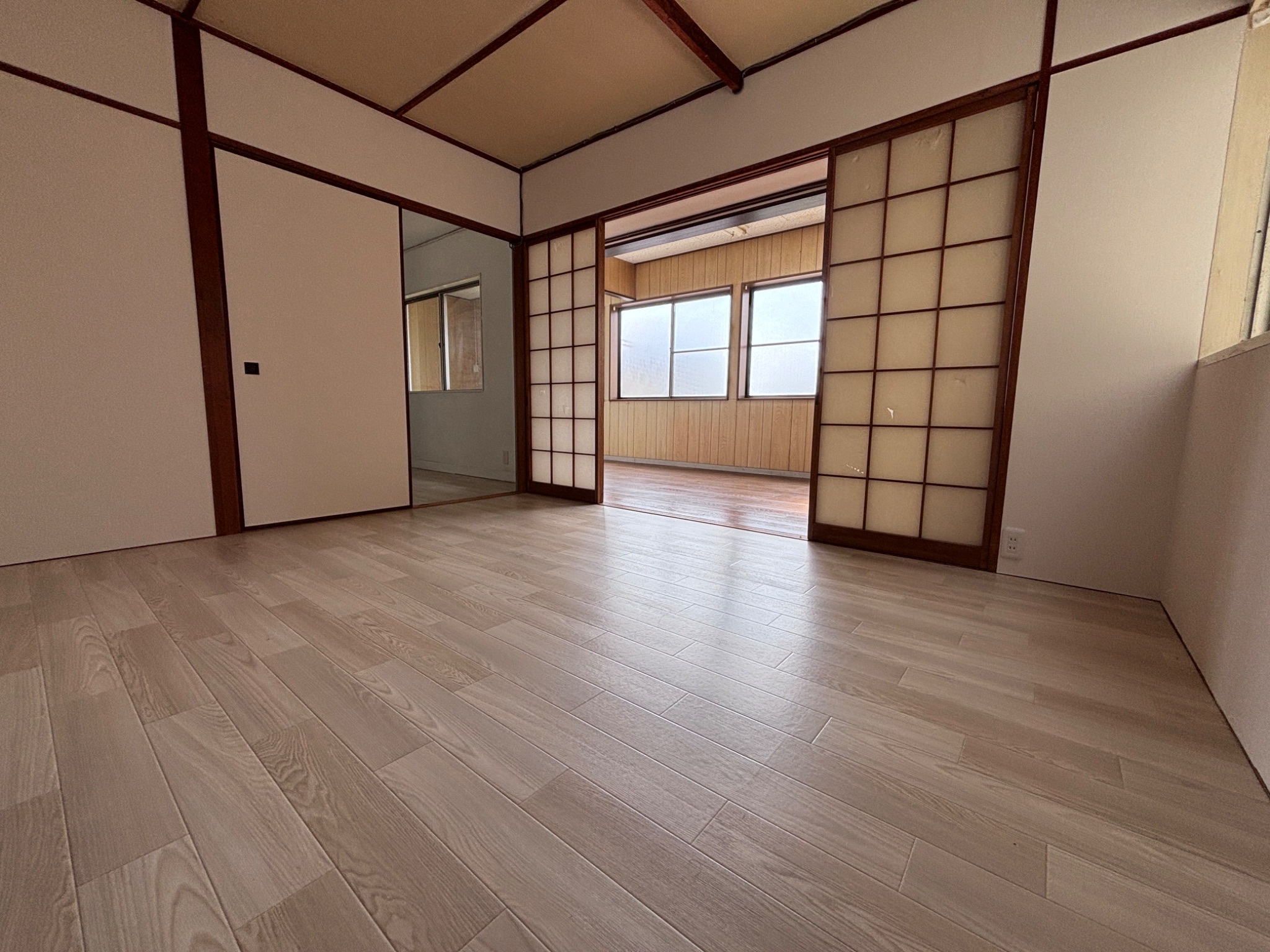 兵庫県西宮市松原町 ベッドルーム