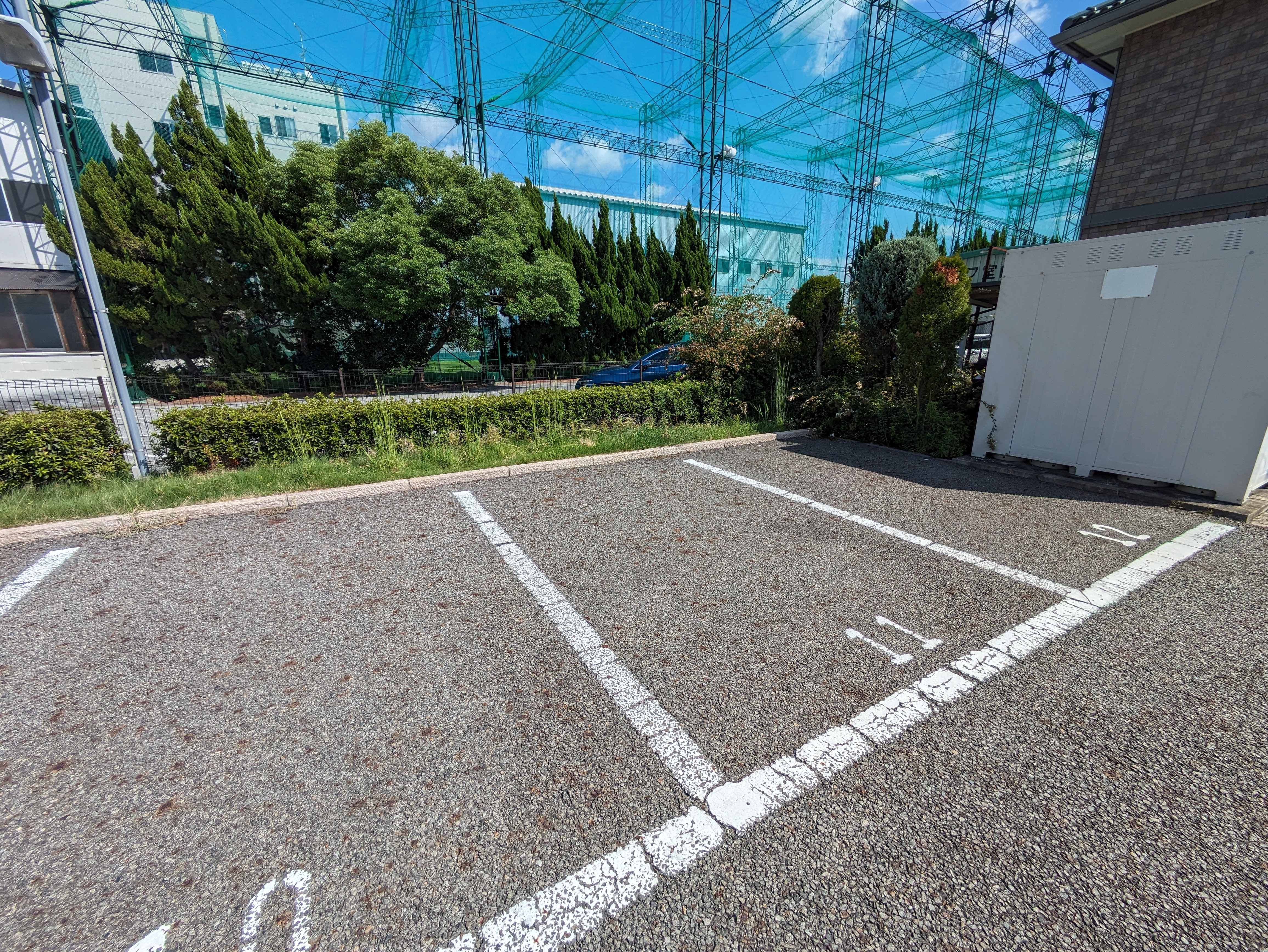ヴァンソレイユ 駐車場