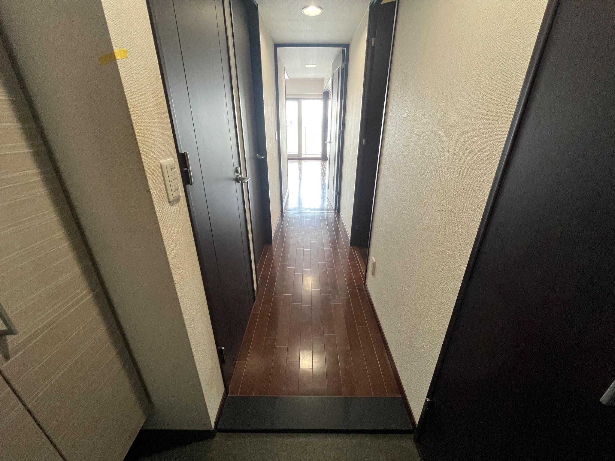 サニープレイス西芦屋 2号館 玄関
