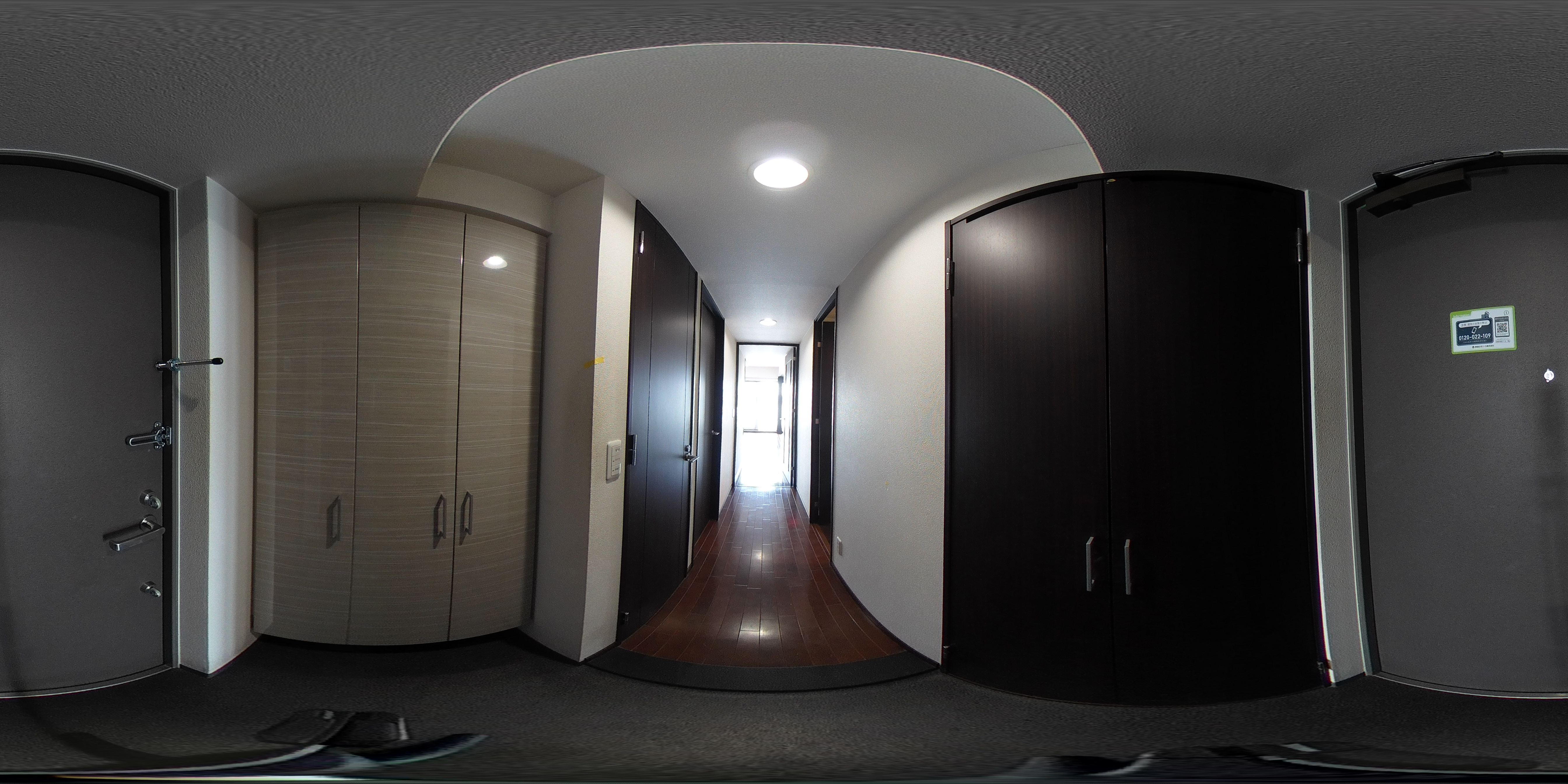 サニープレイス西芦屋 2号館 玄関