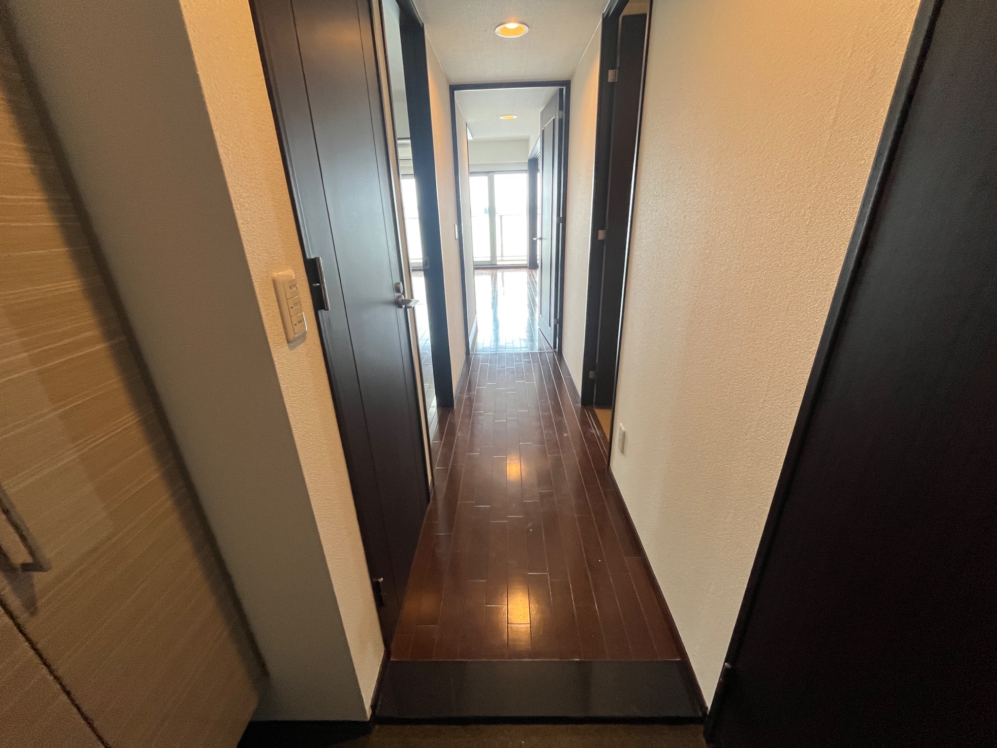 サニープレイス西芦屋 2号館 玄関
