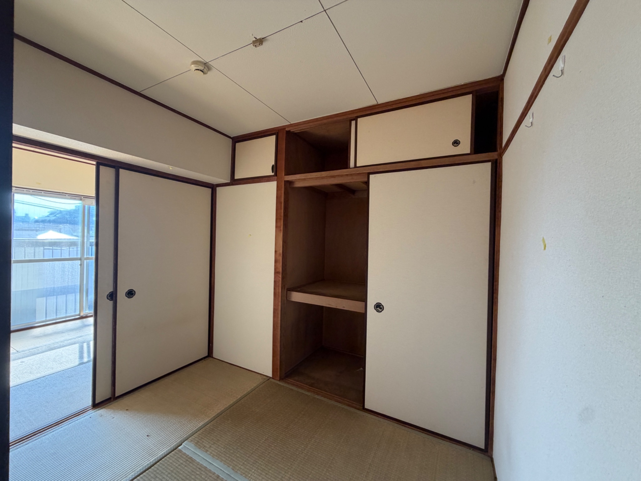 サムティ青木 収納