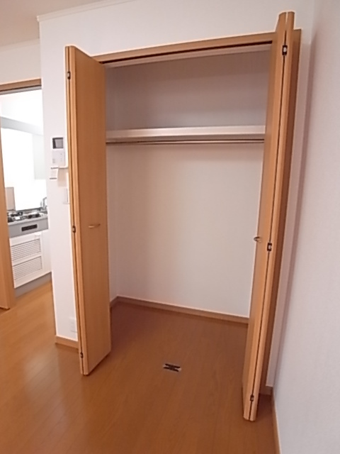 兵庫県西宮市上甲子園１丁目 収納