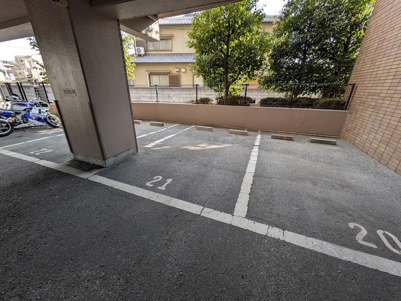 アルコ北園田 駐車場