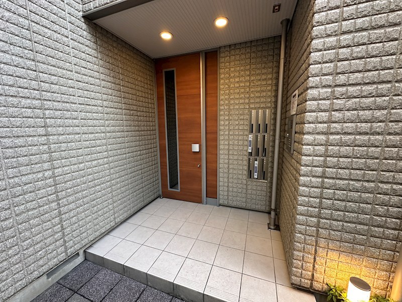 ネオメゾン東灘 エントランス