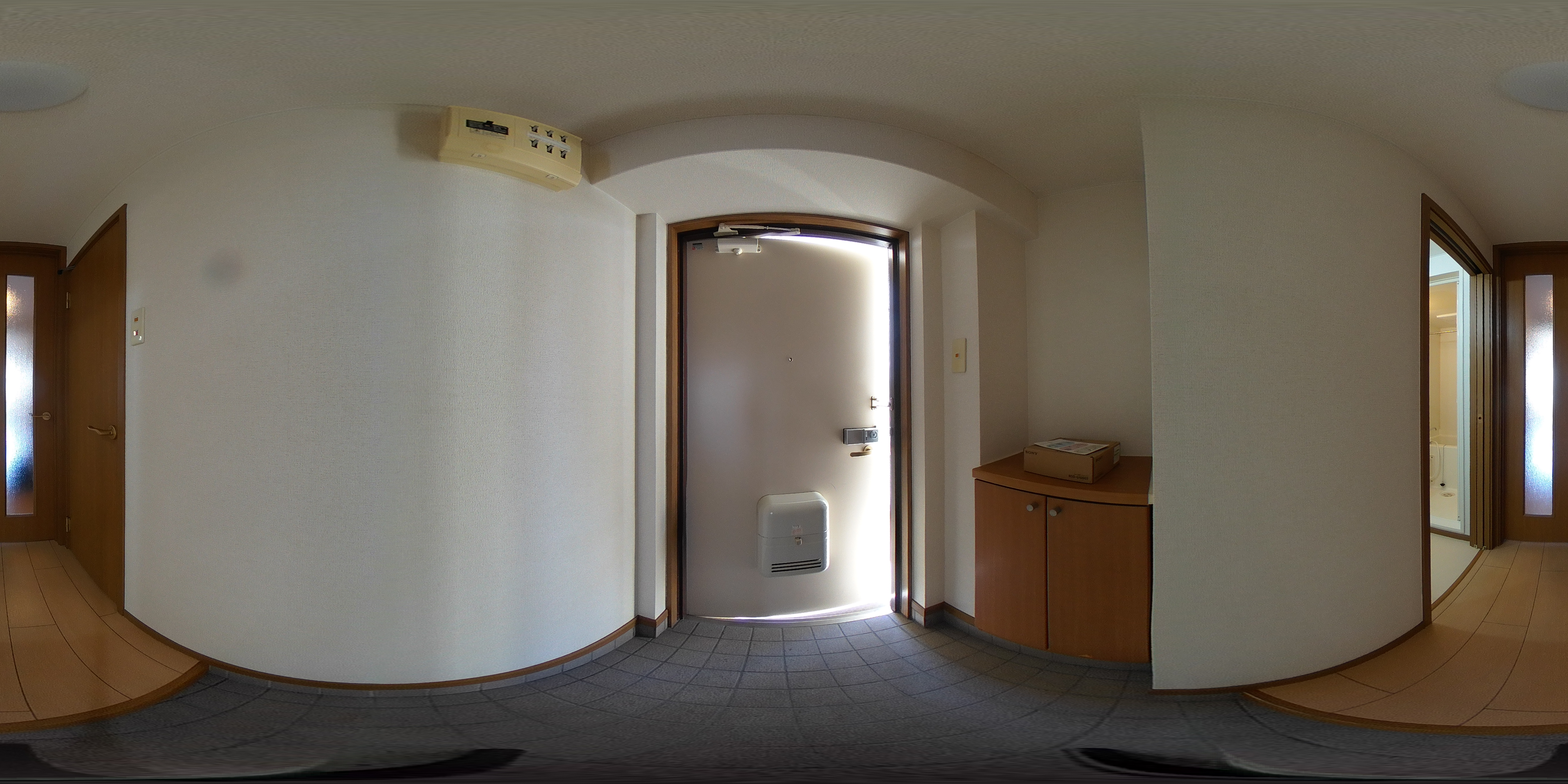 いちご館 玄関