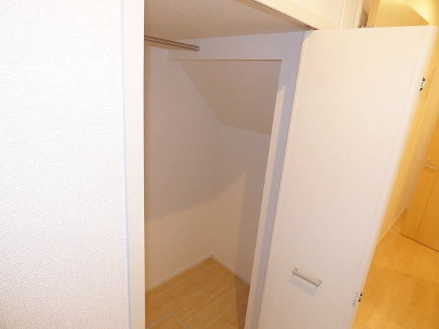 サージェ林 1・B 収納