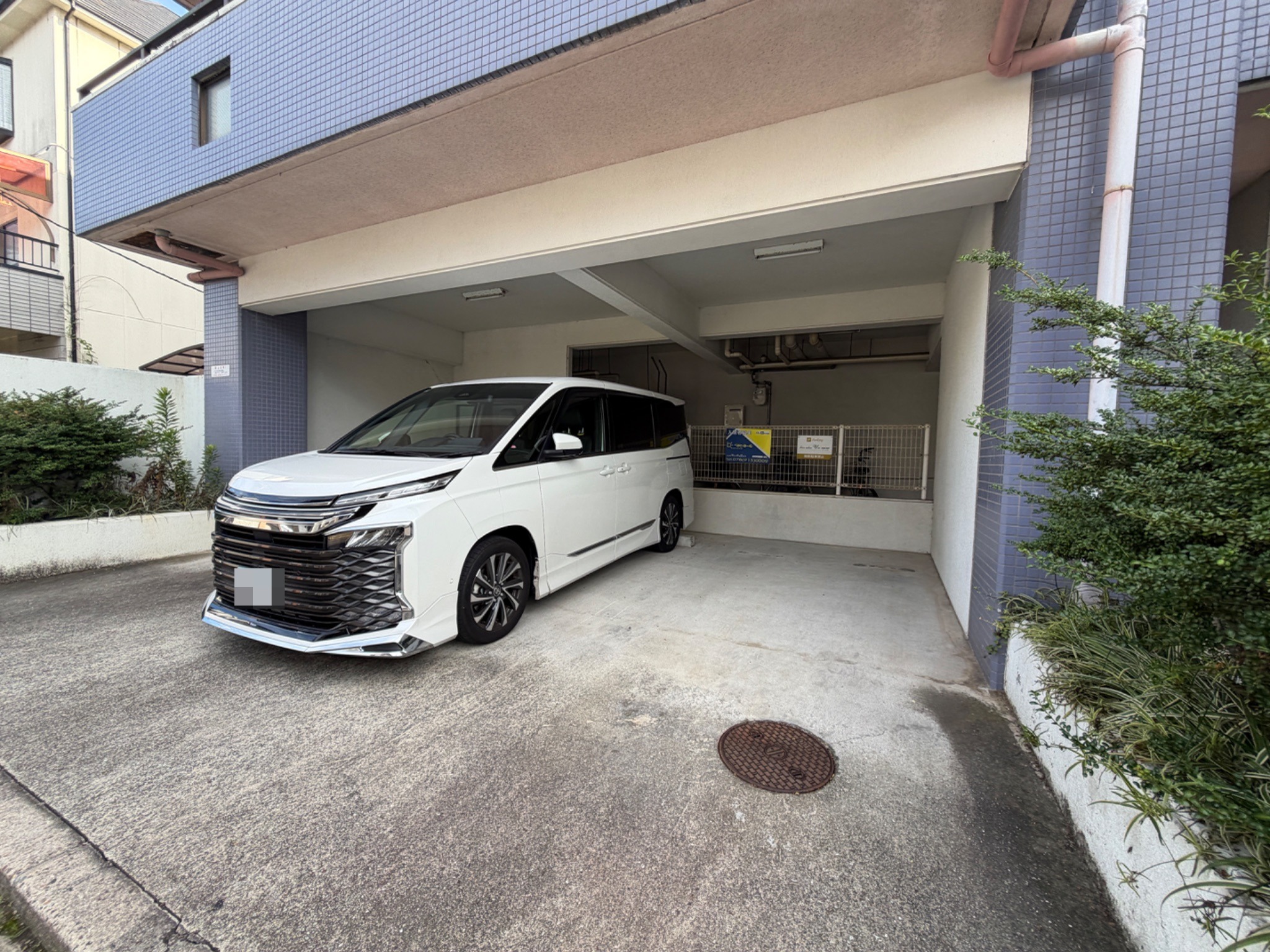 フォレスト明石 駐車場
