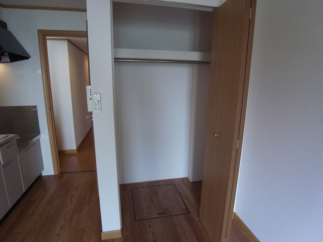 兵庫県明石市魚住町西岡 収納