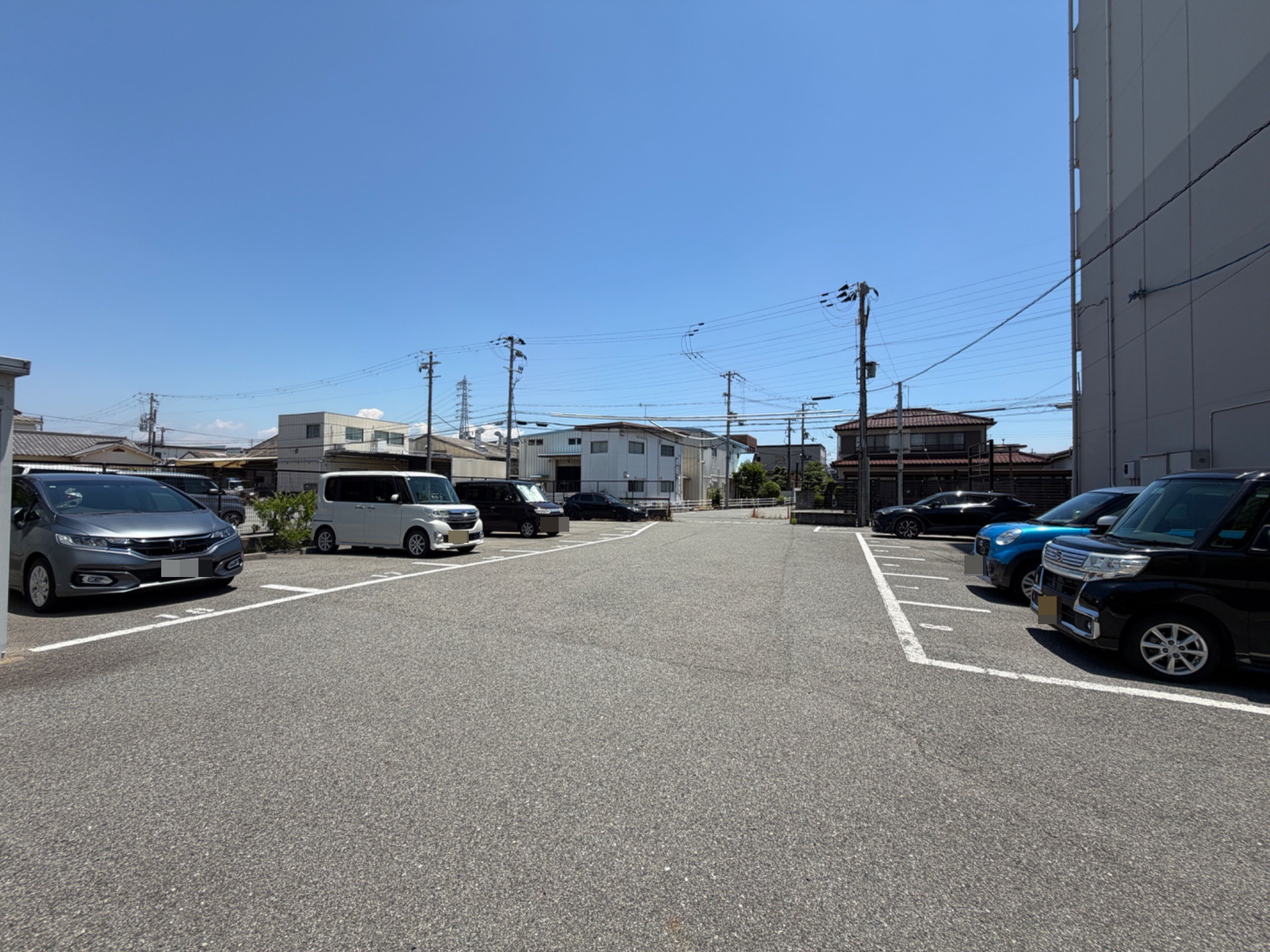 ダイニチコンストラクション 駐車場