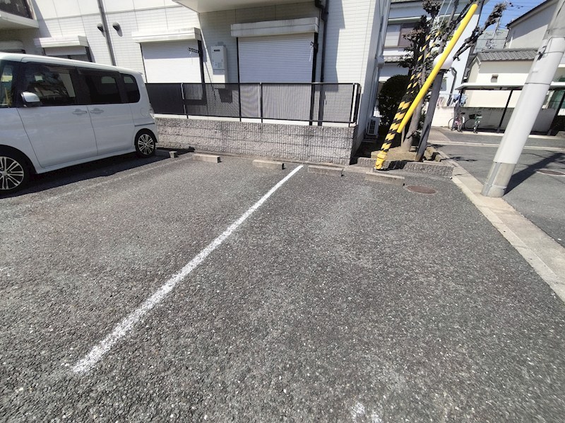 ガーデンハイムA・B・C 駐車場