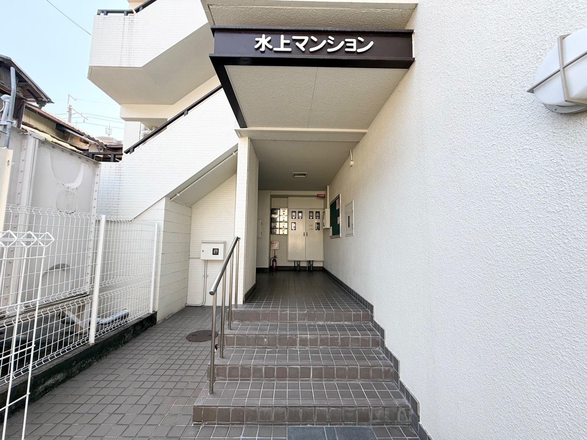 水上マンション エントランス
