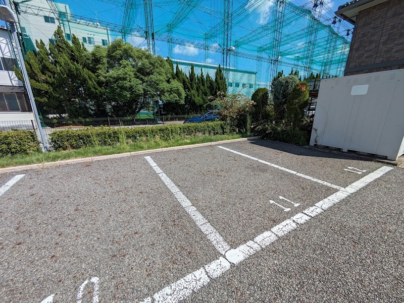 ヴァンソレイユ 駐車場