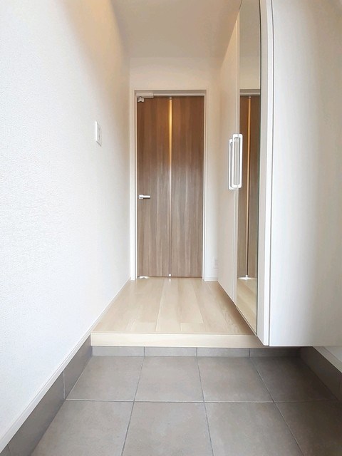 ライラック 玄関