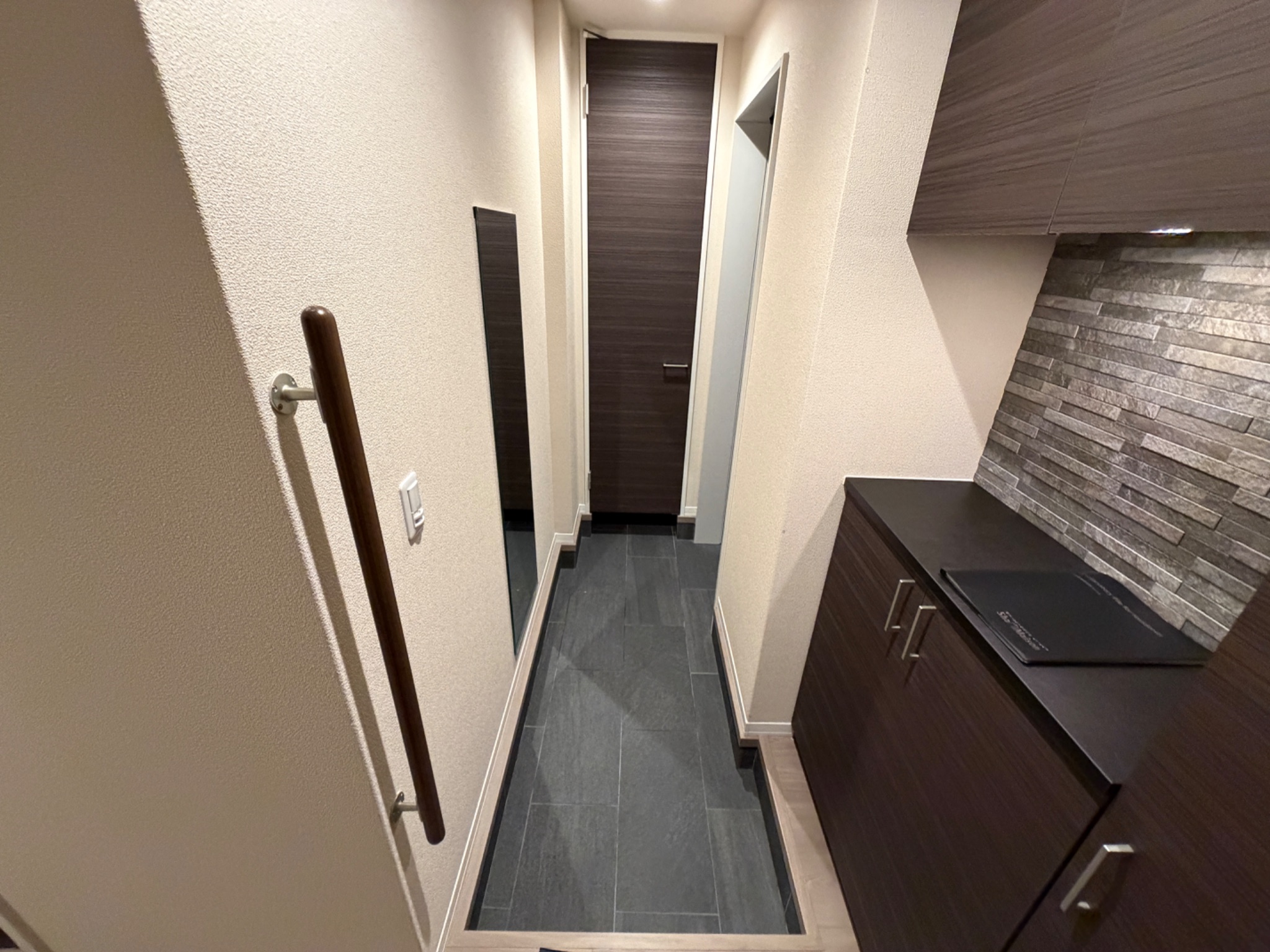 SHAMAISON GARDENS 旭が丘2 玄関