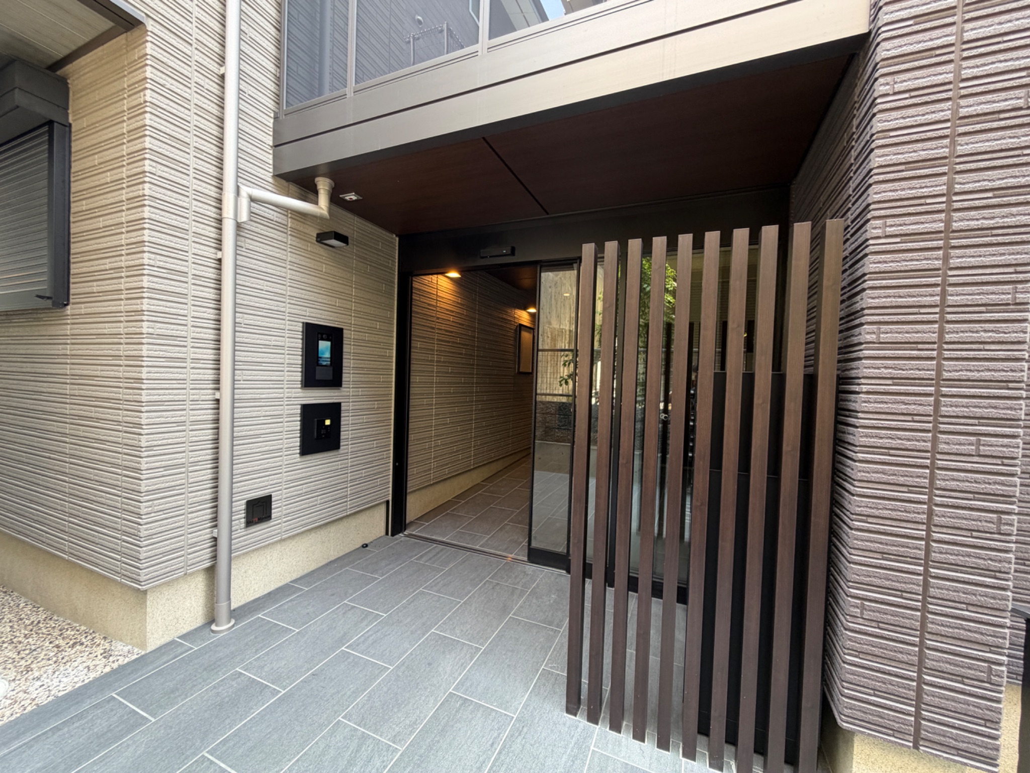 SHAMAISON GARDENS 旭が丘2 エントランス
