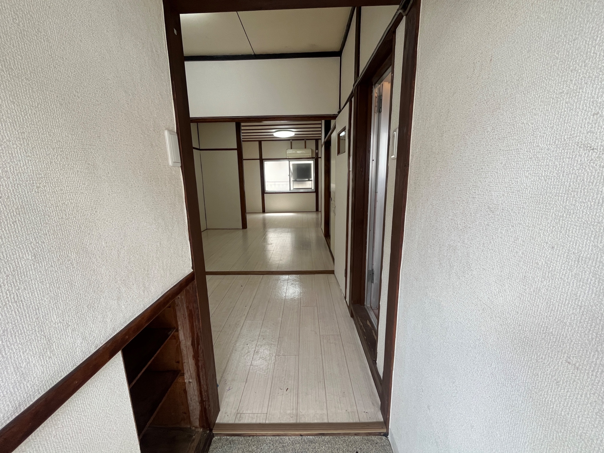 魚崎荘 玄関