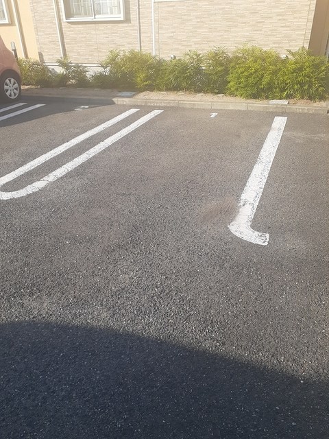 アルストロメリア1 駐車場