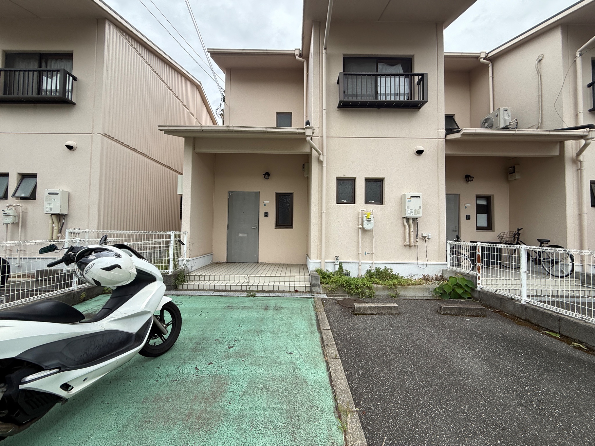 ネオセゾン上月 エントランス