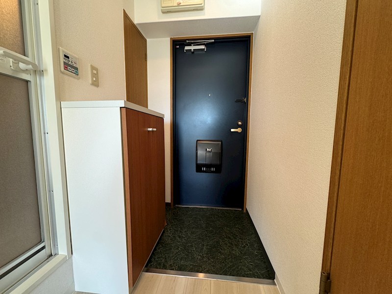 アビターレG 玄関