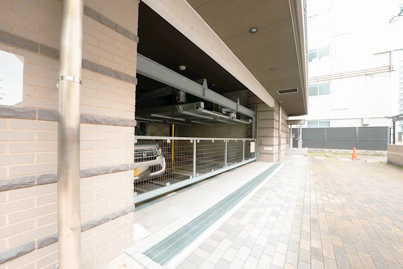 グリーンネス神戸駅前 駐車場