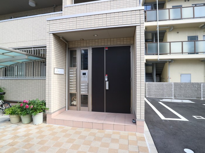 兵庫県神戸市垂水区塩屋町６丁目 エントランス