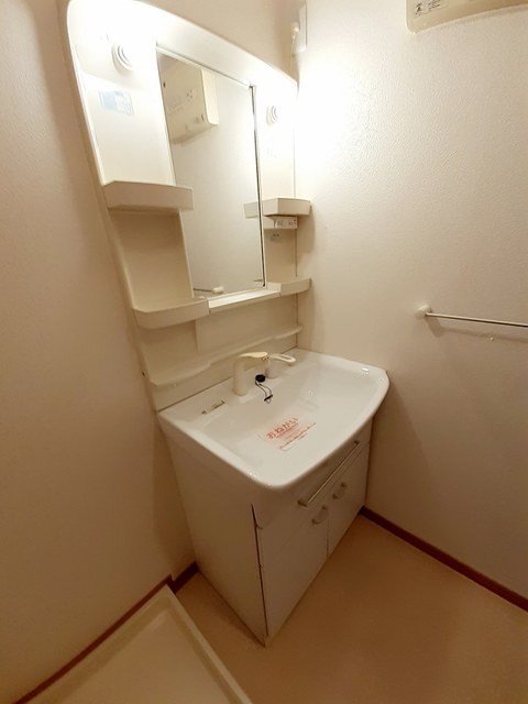 リヴェール喜 洗面所