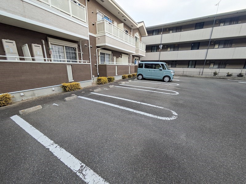 アウローラ松風 駐車場