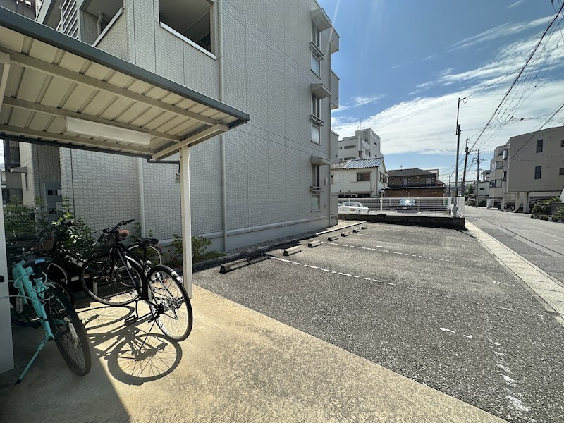 ソフィアコート御影 駐車場
