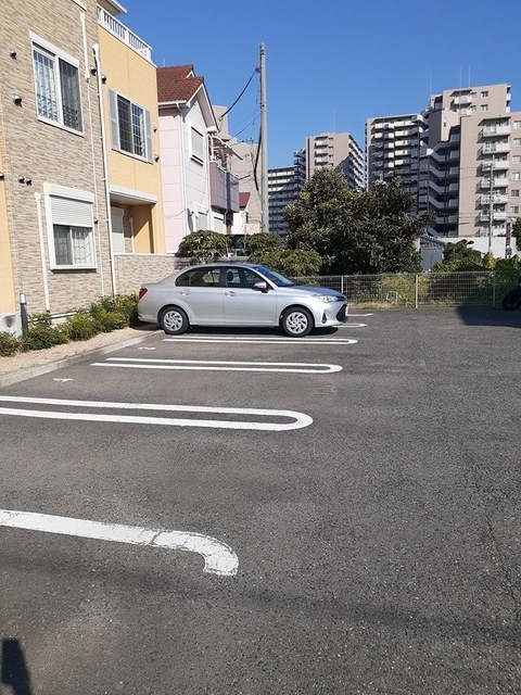 アルストロメリア1 駐車場