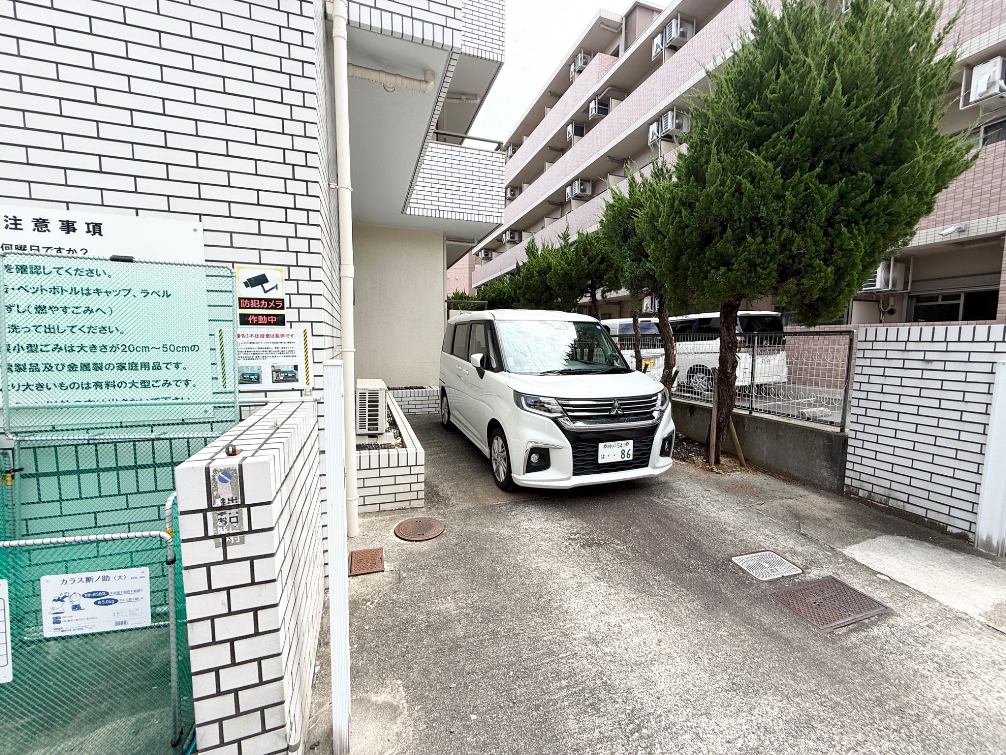 レジスコート東難波3 駐車場