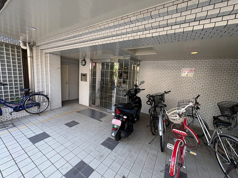 兵庫県神戸市灘区記田町２丁目 エントランス