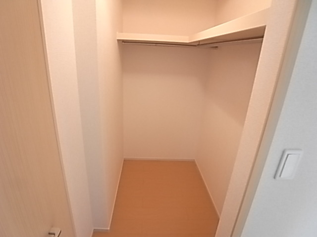 アバンツァート 西島 収納