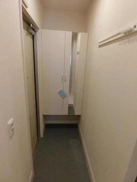 モアレ オークラ 玄関