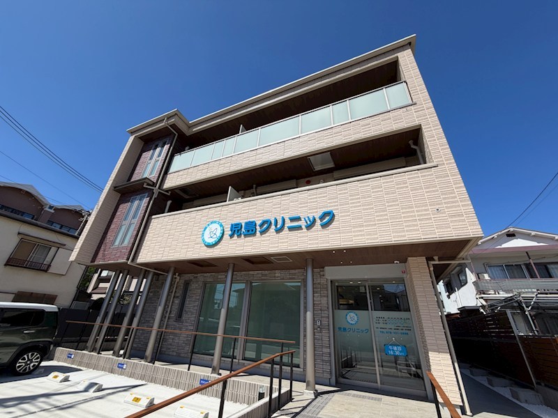 エリーニ 外観