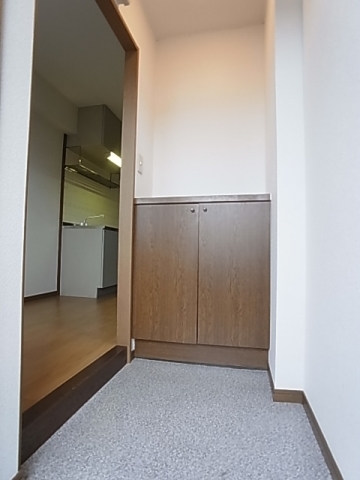 アーバンリバブル 玄関