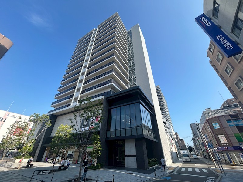 プラウド阪急塚口駅前 外観