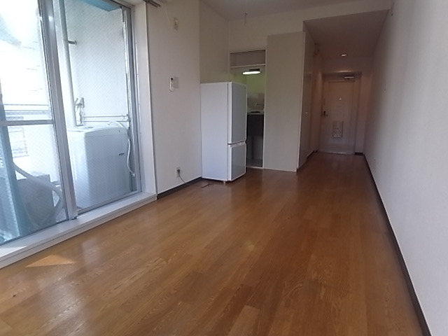 リーベ三宮 リビング