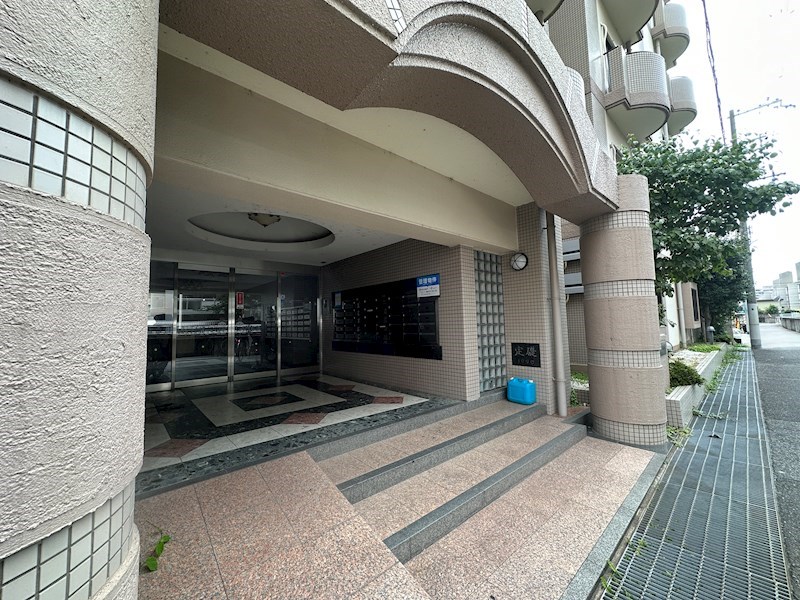 サンプラザ本山南 エントランス