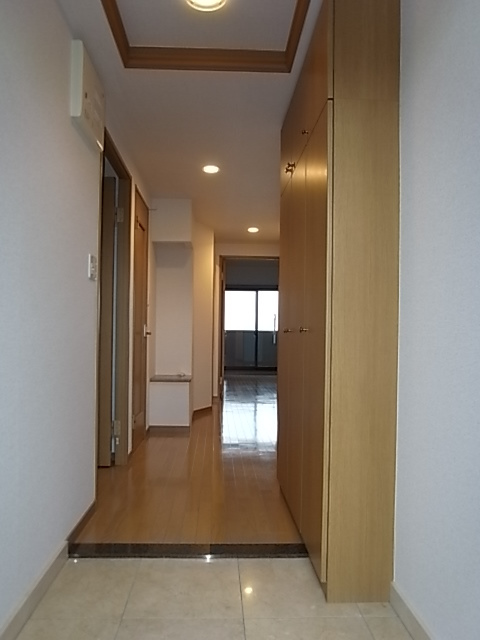 ベヌスタ ル ロッチェ 玄関
