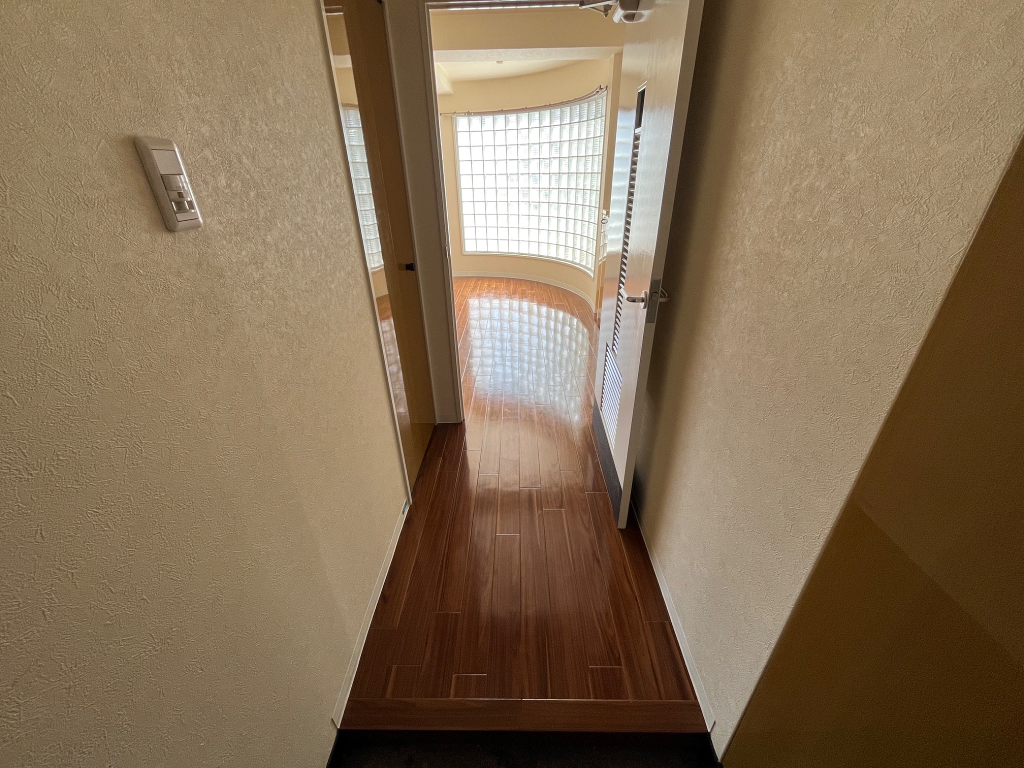 ホープ芦屋 玄関