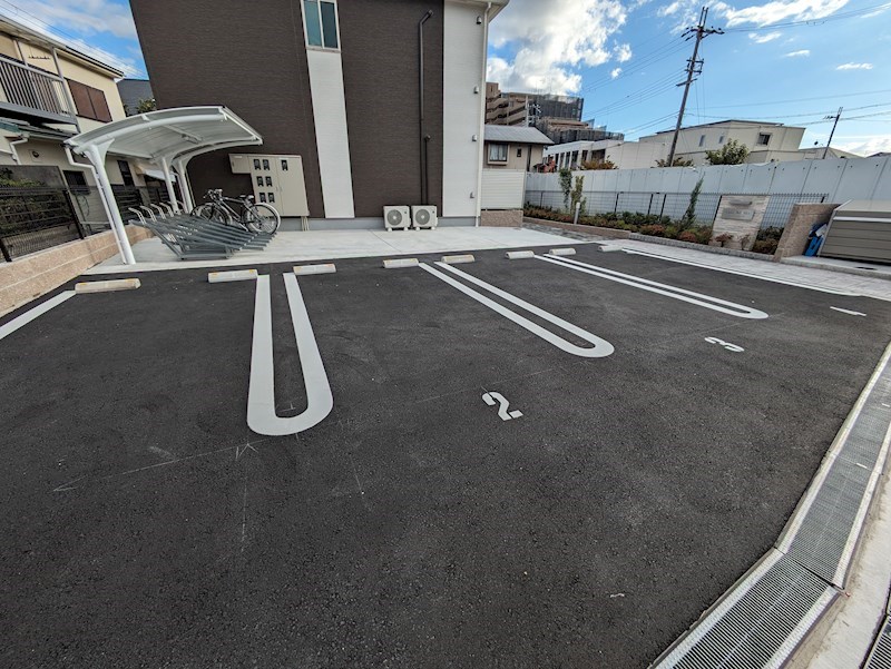 CASA ARIETTA 駐車場