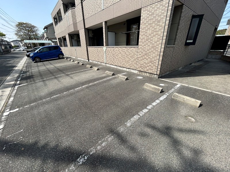 サンモール長畑 駐車場