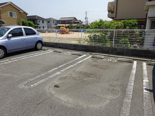 ノートルハウス2 駐車場