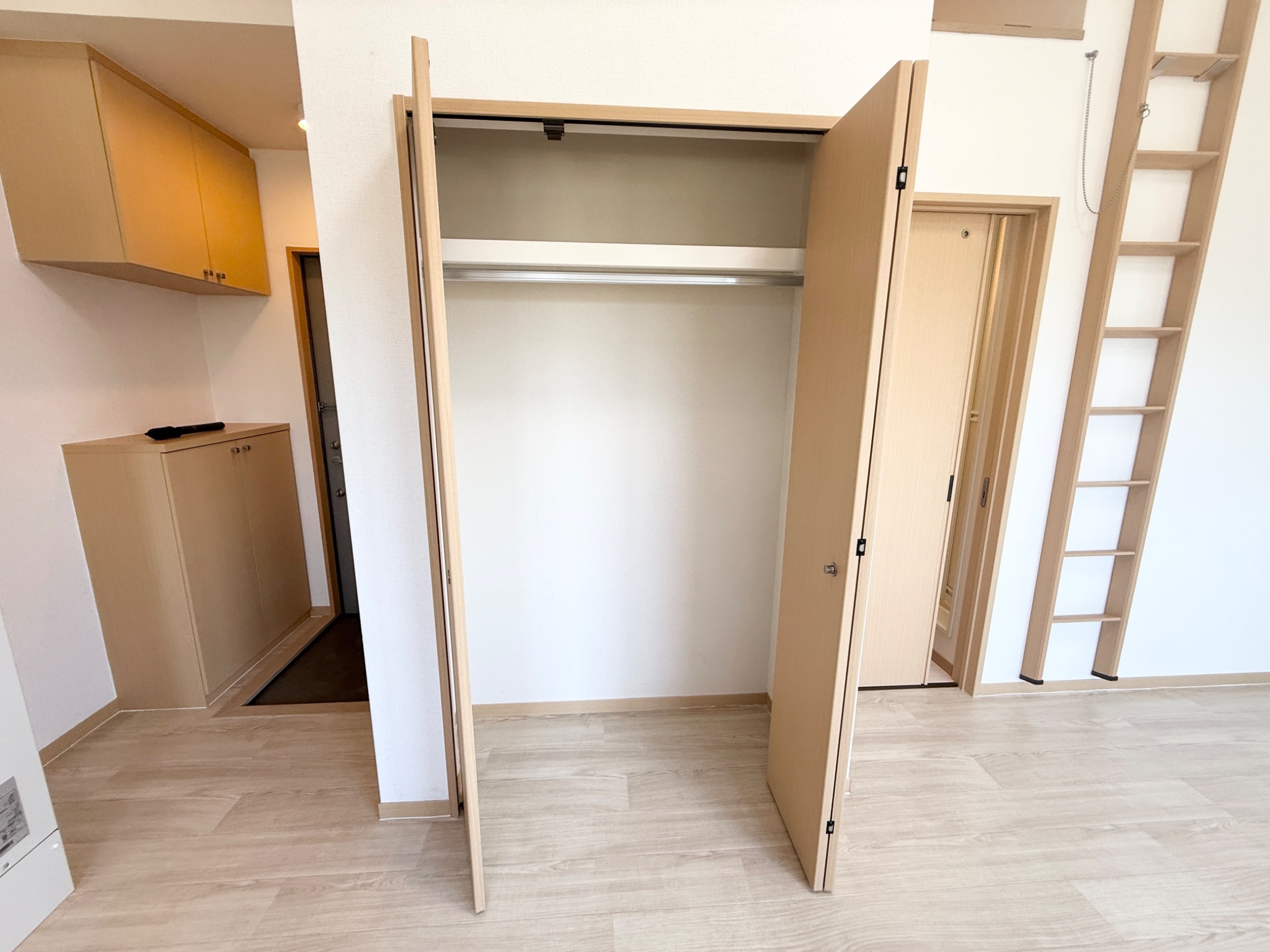 兵庫県尼崎市次屋１丁目 収納